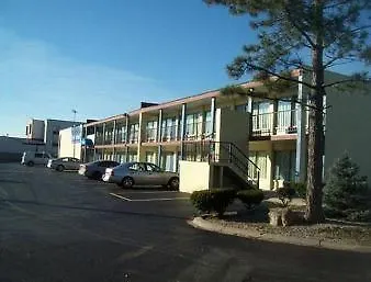 Econo Brice Road Hotel